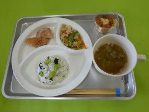 P1080524給食12日