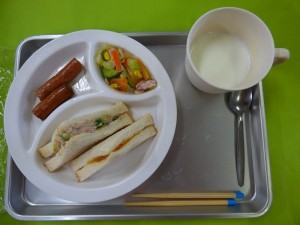 P1090675給食23日