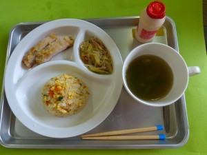 P1090875給食28日