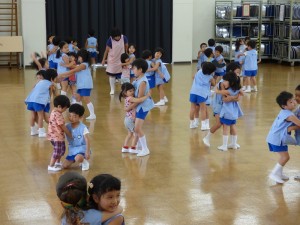 P1090225とんでいったバナナ