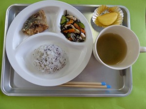 P1090881給食29日