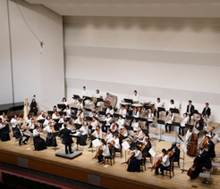 ���y�w��