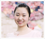 http://www.seitoku.jp/univ/kokusai/images/graduate_ryu.jpg