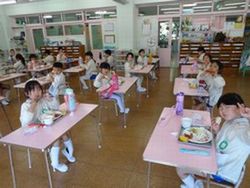 完全給食